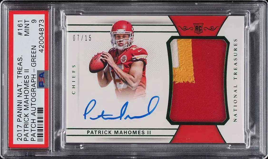 2017 National Treasures Green Patrick Mahomes II RC PATCH AUTO /